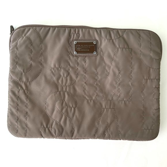 Marc by Marc Jacobs Quilted Laptop Zip Top Case Bag in Taupe - Picture 1 of 7